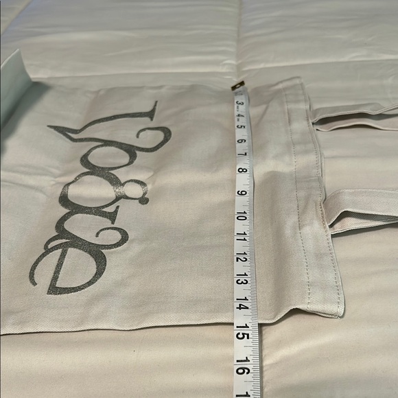 Vogue White Silver Tote Bag Minimalist Design - Picture 3 of 8